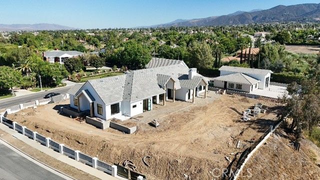 3100 Garretson Avenue, Corona, CA 92881