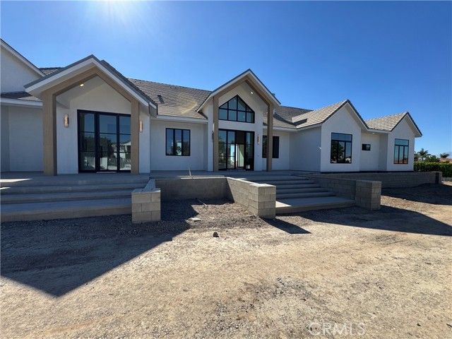 3100 Garretson Avenue, Corona, CA 92881