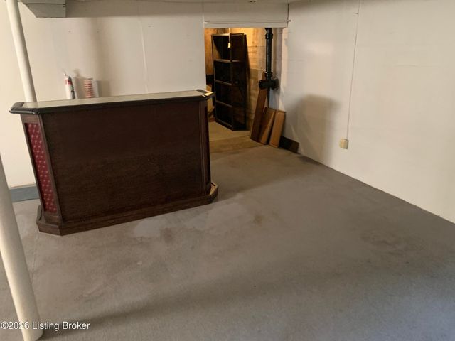 4929 Fielding Way, Louisville, KY 40216