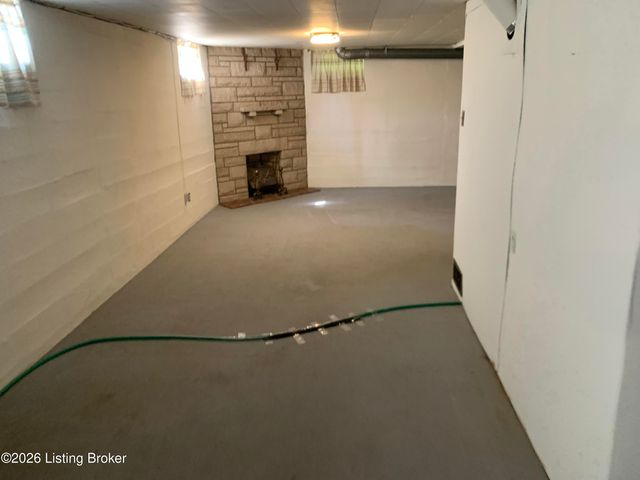 4929 Fielding Way, Louisville, KY 40216