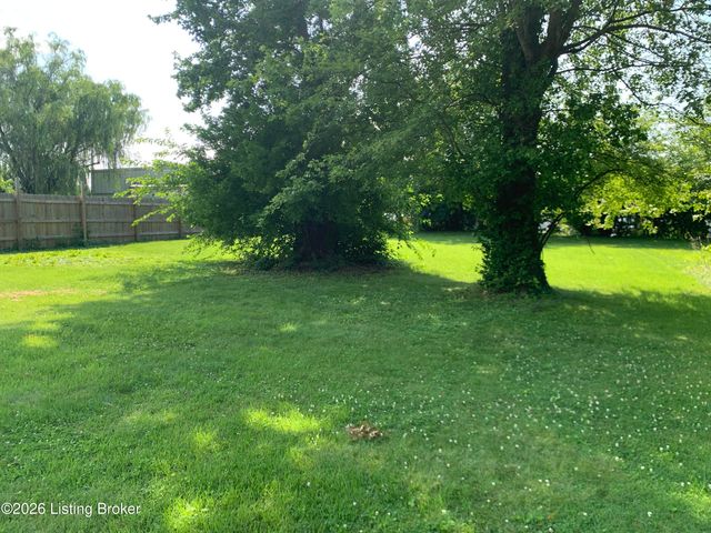 4929 Fielding Way, Louisville, KY 40216