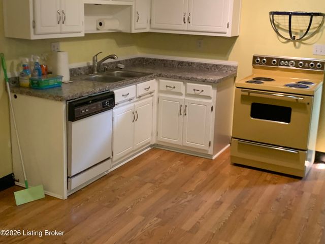 4929 Fielding Way, Louisville, KY 40216