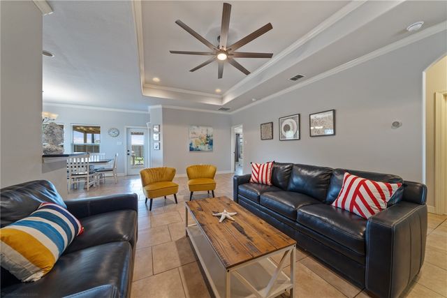 2638 Date Palm Dr, Corpus Christi, TX 78418