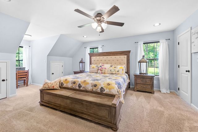 1300 Brummit Rd, Charlotte, TN 37036