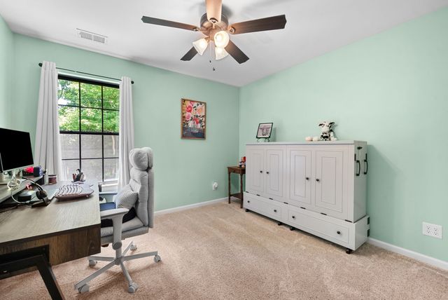 1300 Brummit Rd, Charlotte, TN 37036