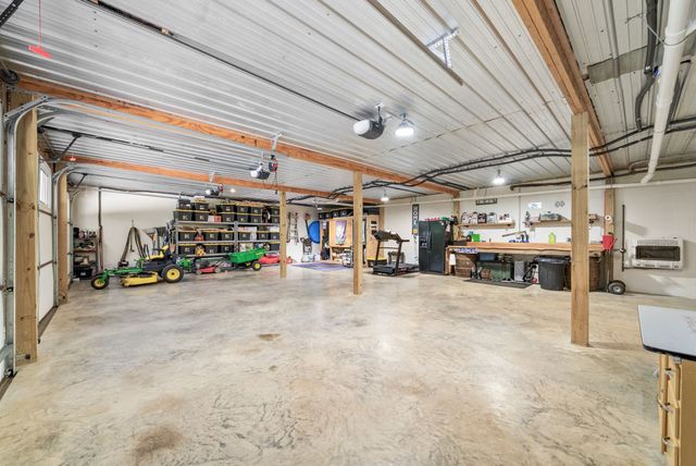1300 Brummit Rd, Charlotte, TN 37036