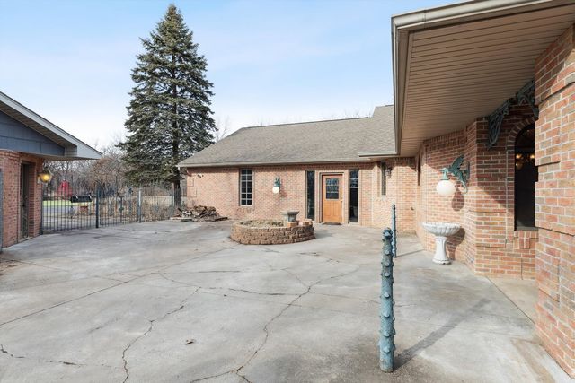 315 N 9th Street, Clinton, IA 52372