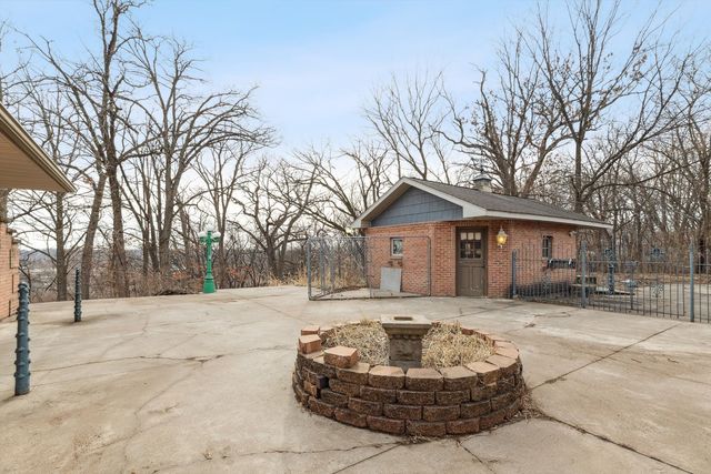 315 N 9th Street, Clinton, IA 52372