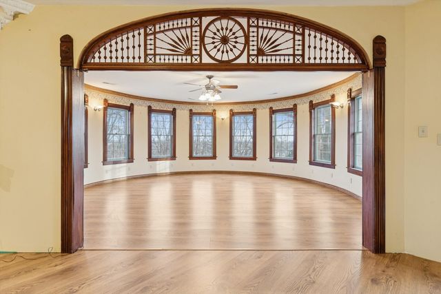 315 N 9th Street, Clinton, IA 52372