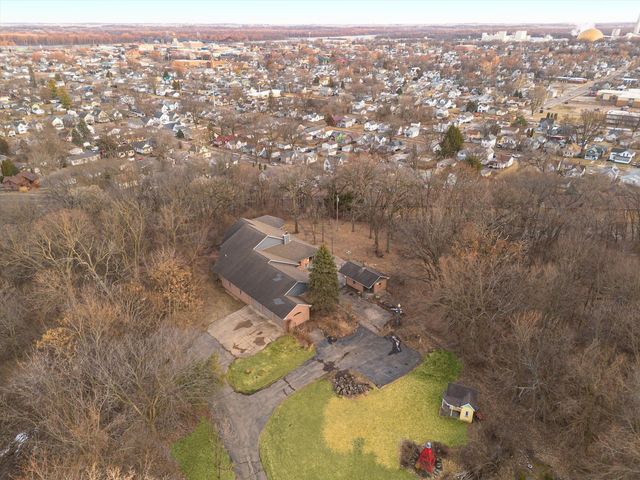 315 N 9th Street, Clinton, IA 52372