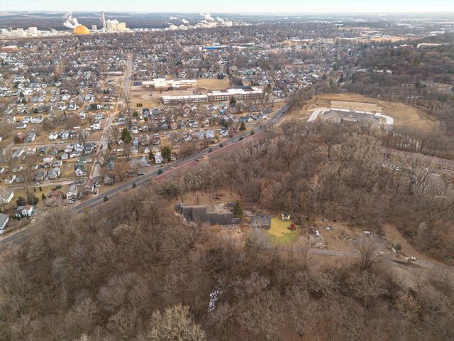 315 N 9th Street, Clinton, IA 52372