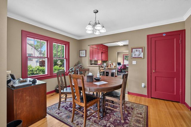 1069 S Robert Street, West Saint Paul, MN 55118