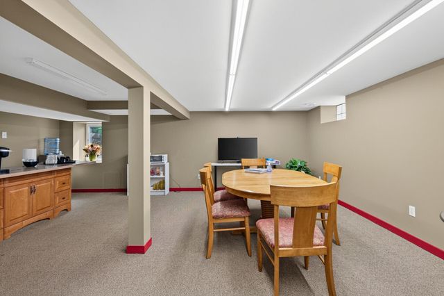 1069 S Robert Street, West Saint Paul, MN 55118