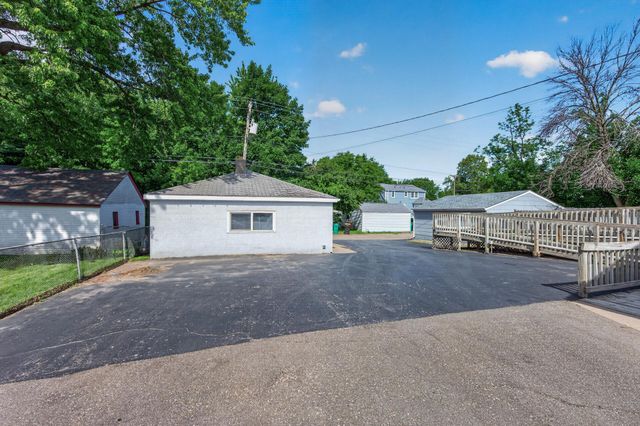 1069 S Robert Street, West Saint Paul, MN 55118