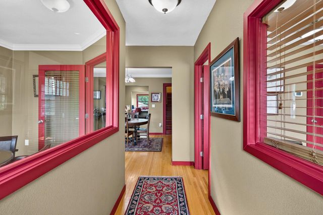 1069 S Robert Street, West Saint Paul, MN 55118