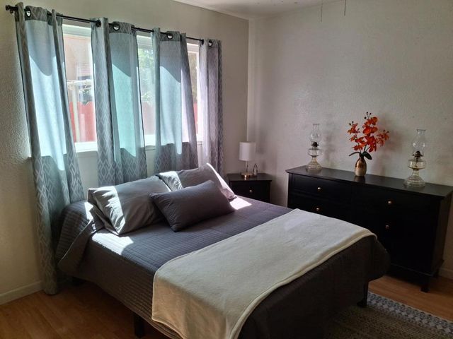 250 Gonzalez Drive, Hollister, CA 95023