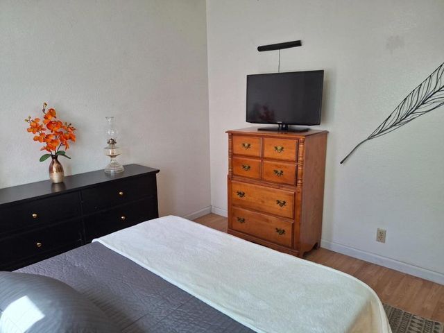 250 Gonzalez Drive, Hollister, CA 95023