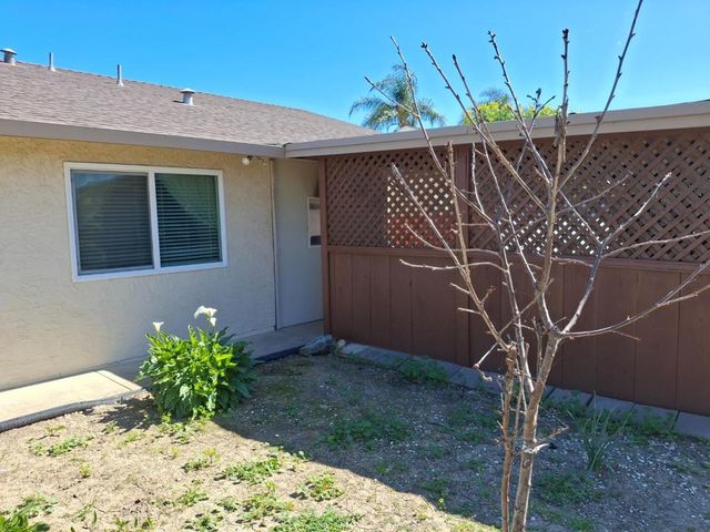 250 Gonzalez Drive, Hollister, CA 95023