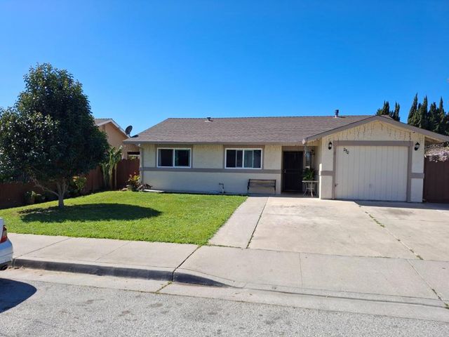 250 Gonzalez Drive, Hollister, CA 95023