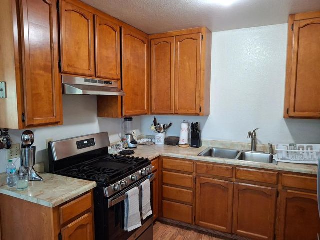 250 Gonzalez Drive, Hollister, CA 95023