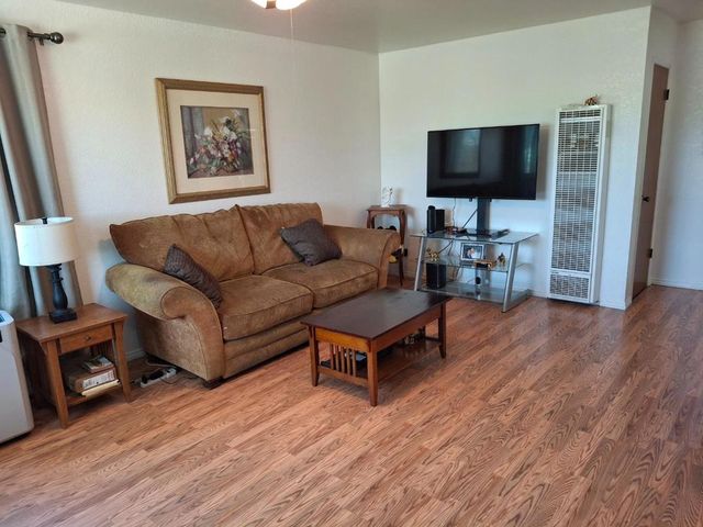 250 Gonzalez Drive, Hollister, CA 95023