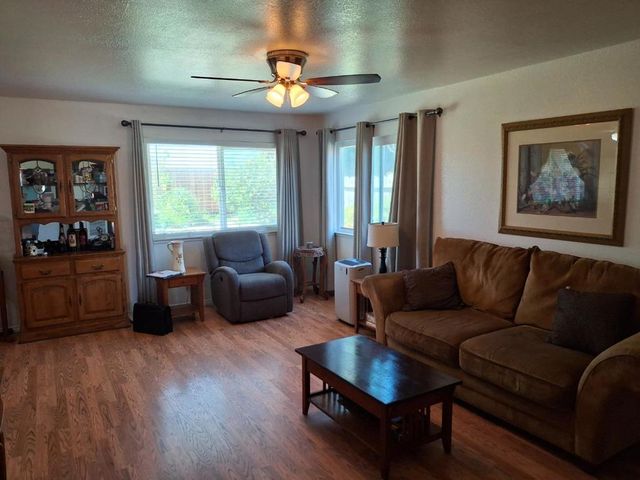 250 Gonzalez Drive, Hollister, CA 95023