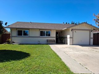 250 Gonzalez Drive, Hollister, CA 95023