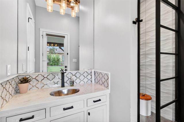 23 Rugged Lark Circle, Tomball, TX 77377
