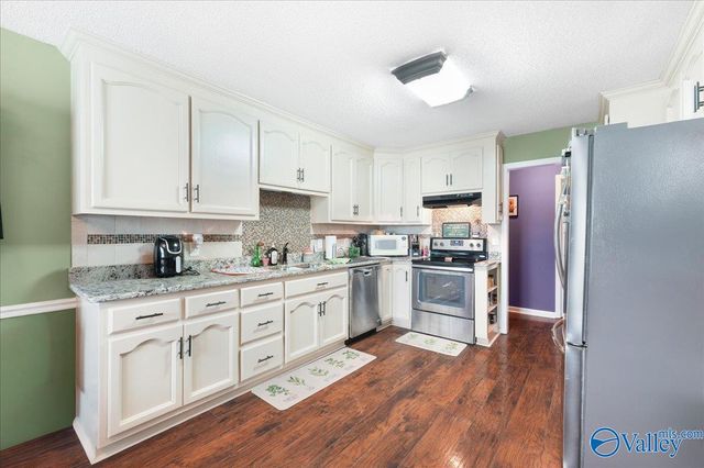 16099 Mooresville Road, Athens, AL 35613