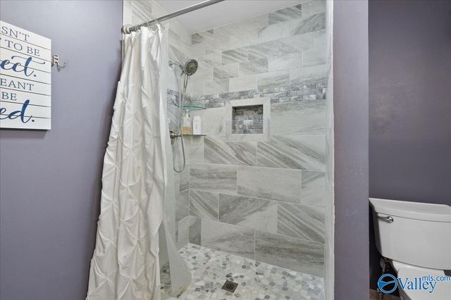 16099 Mooresville Road, Athens, AL 35613