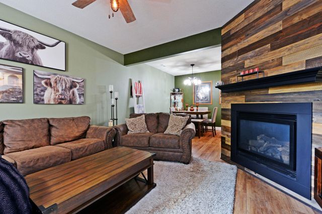 13865 Hyacinth Drive, Rogers, MN 55374