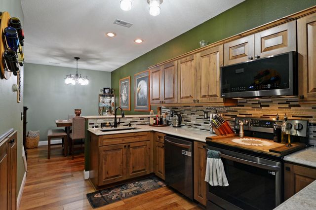 13865 Hyacinth Drive, Rogers, MN 55374