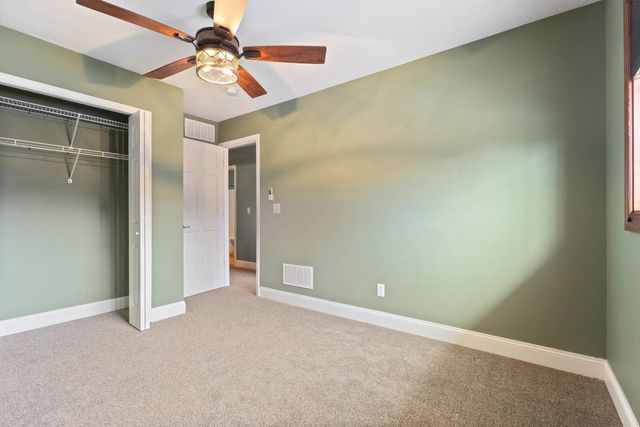 13865 Hyacinth Drive, Rogers, MN 55374