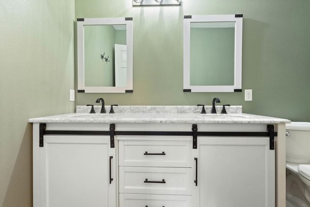 13865 Hyacinth Drive, Rogers, MN 55374