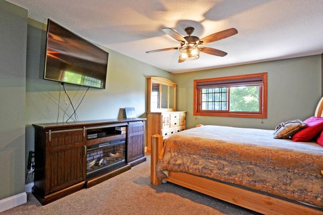 13865 Hyacinth Drive, Rogers, MN 55374