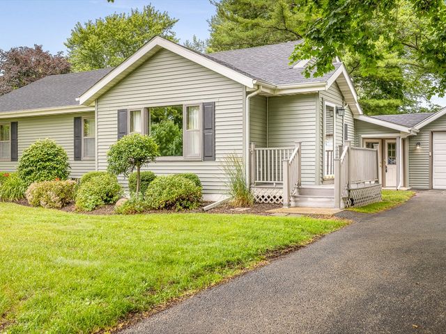 512 S Elida Street, Winnebago, IL 61088