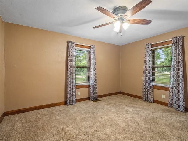 512 S Elida Street, Winnebago, IL 61088