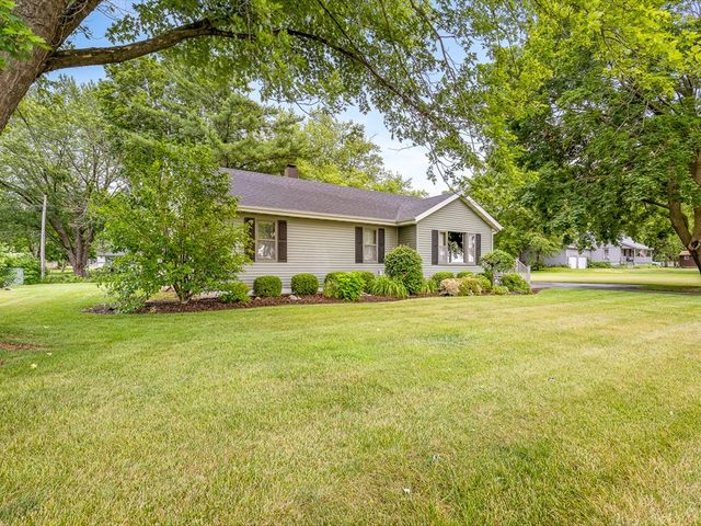 512 S Elida Street, Winnebago, IL 61088