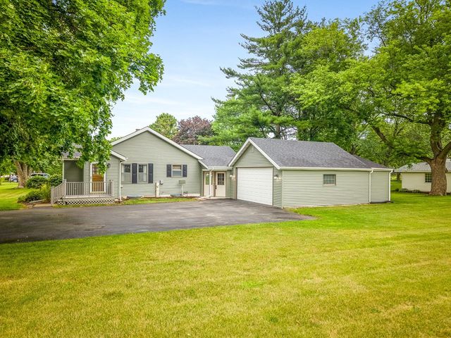 512 S Elida Street, Winnebago, IL 61088