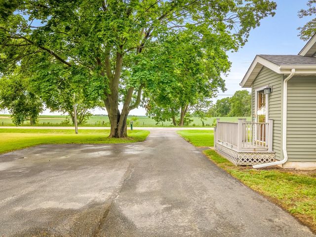 512 S Elida Street, Winnebago, IL 61088