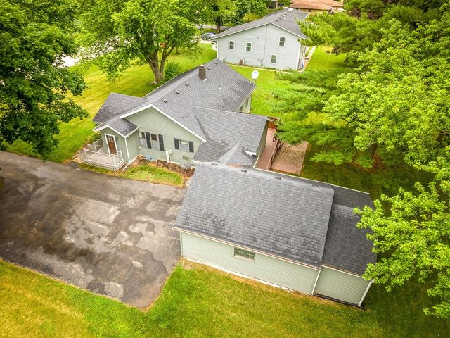 512 S Elida Street, Winnebago, IL 61088