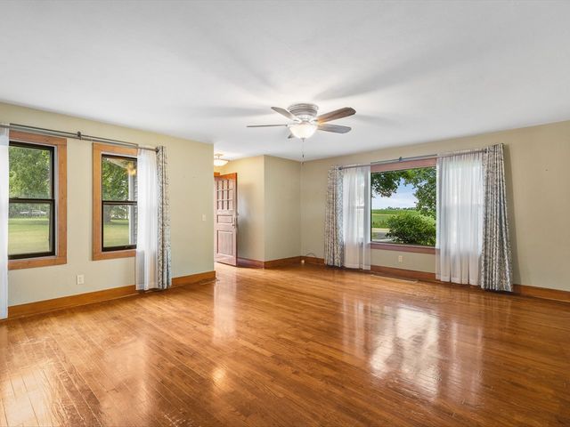 512 S Elida Street, Winnebago, IL 61088