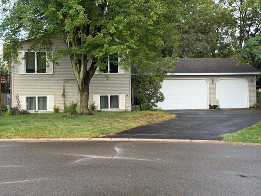 1785 Thury Court, White Bear Lake, MN 55110