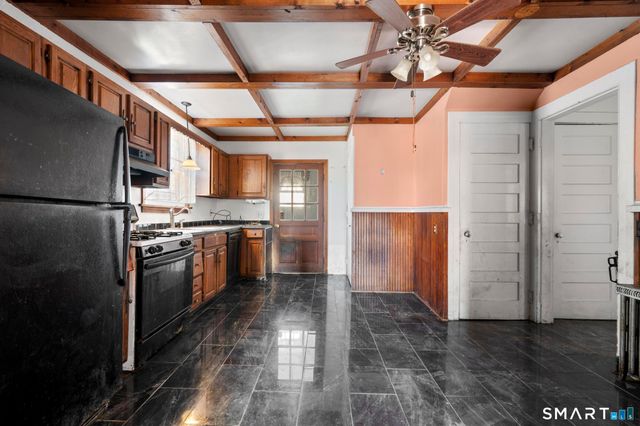 4 Fairview Terrace, Derby, CT 06418