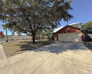 11303 Baltic Dr, San Antonio, TX 78213