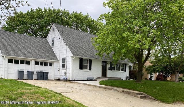 32 Baker Drive, West Long Branch, NJ 07764