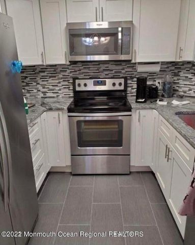 32 Baker Drive, West Long Branch, NJ 07764