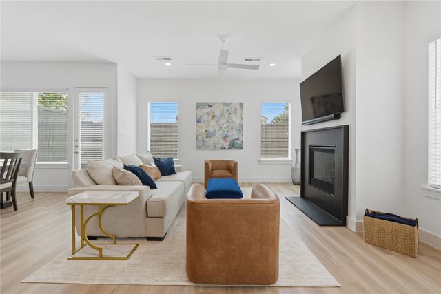 11637 Liberty Commons, Dallas, TX 75206