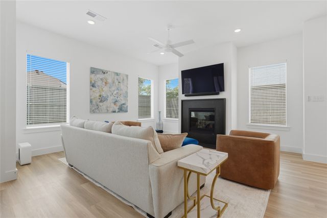 11637 Liberty Commons, Dallas, TX 75206