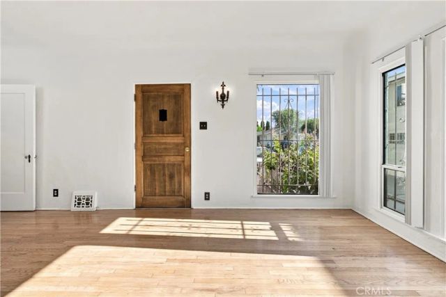 3121 E 5th Street, Long Beach, CA 90814